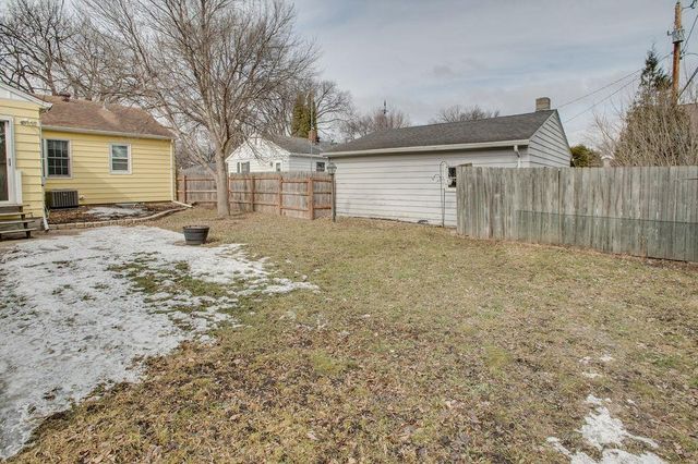 2001 8th Street N, Fargo, ND 58102