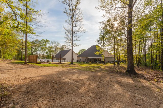 137 Covenant Cove NE, Cleveland, TN 37323