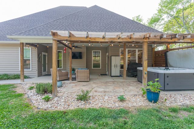 137 Covenant Cove NE, Cleveland, TN 37323