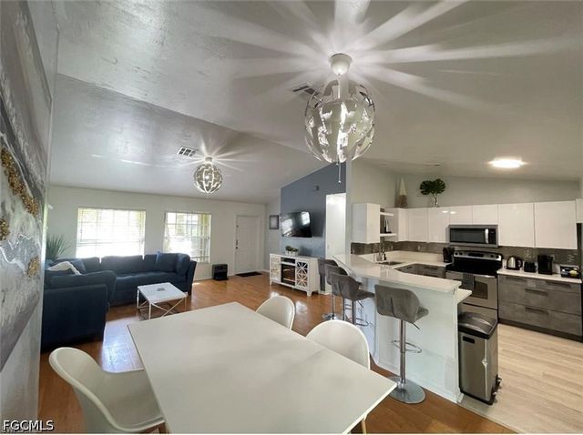 6701 Canton ST, Fort Myers, FL 33966