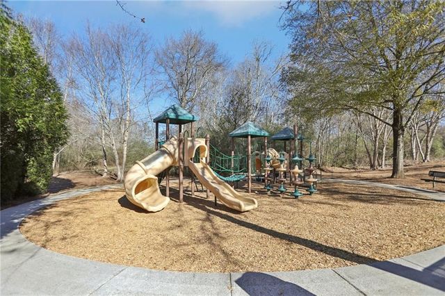 6221 Greenstone Circle, Hoschton, GA 30548