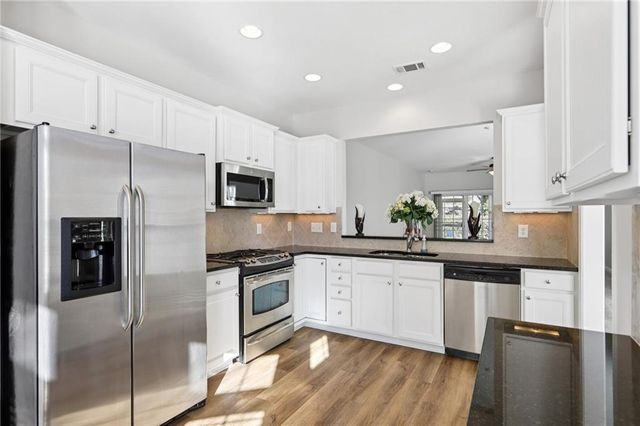 6221 Greenstone Circle, Hoschton, GA 30548