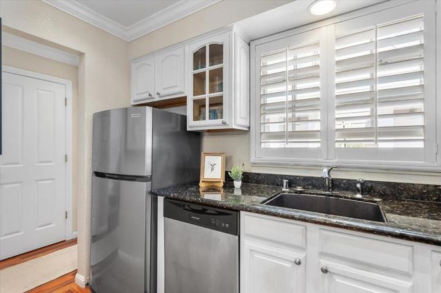 1555 Cherry Street 4, San Carlos, CA 94070