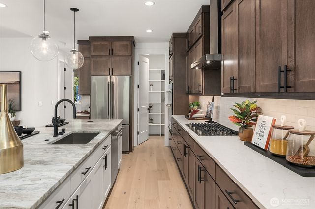 14821 Site 11 NE 2nd Court, Bellevue, WA 98007