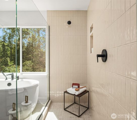 14821 Site 11 NE 2nd Court, Bellevue, WA 98007