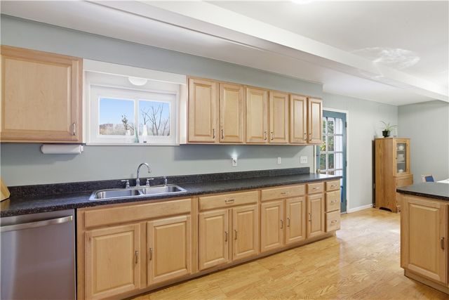 469 Mars Valencia Road, Adams Twp, PA 16059