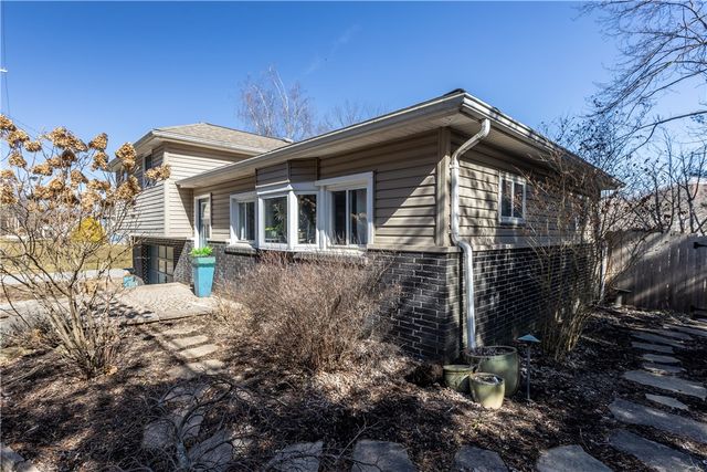 469 Mars Valencia Road, Adams Twp, PA 16059