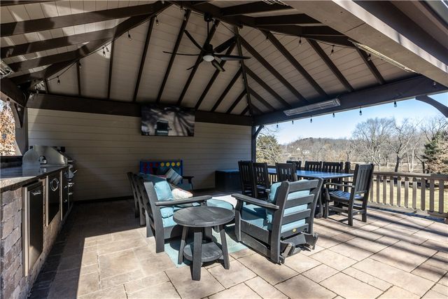 469 Mars Valencia Road, Adams Twp, PA 16059