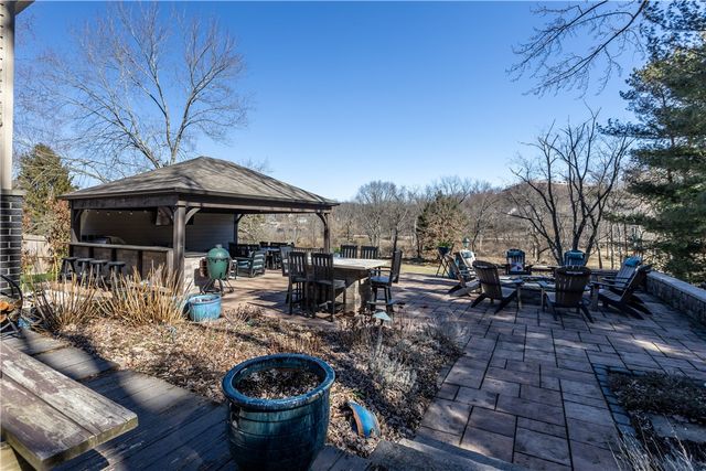 469 Mars Valencia Road, Adams Twp, PA 16059