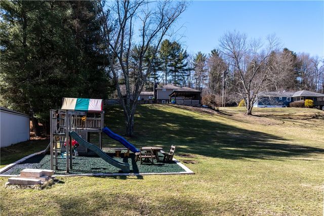 469 Mars Valencia Road, Adams Twp, PA 16059