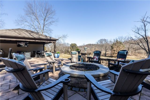 469 Mars Valencia Road, Adams Twp, PA 16059