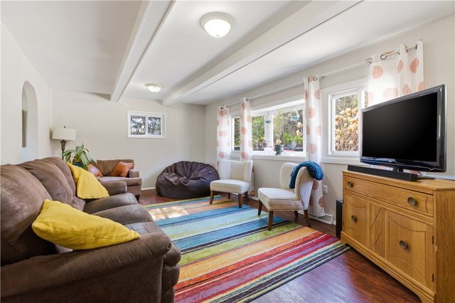 469 Mars Valencia Road, Adams Twp, PA 16059