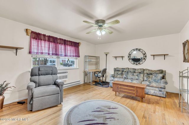 207B Laurel Place, Whiting, NJ 08759