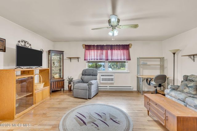 207B Laurel Place, Whiting, NJ 08759