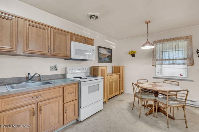 207B Laurel Place, Whiting, NJ 08759