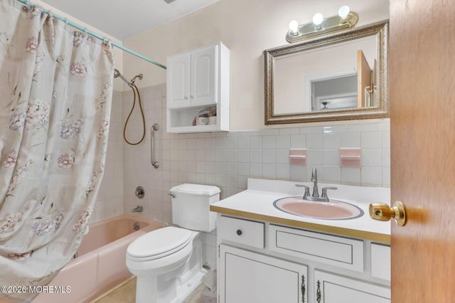 207B Laurel Place, Whiting, NJ 08759