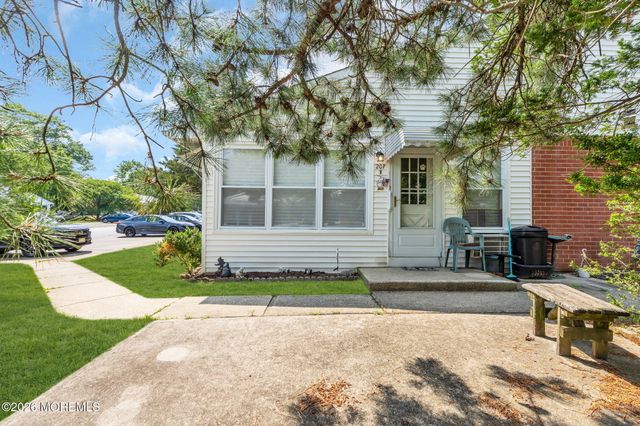 207B Laurel Place, Whiting, NJ 08759