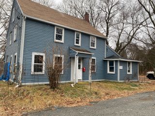 6 Lee Avenue, Norwich, CT 06360