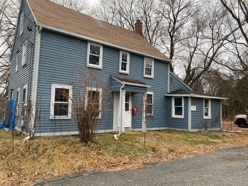 6 Lee Avenue, Norwich, CT 06360