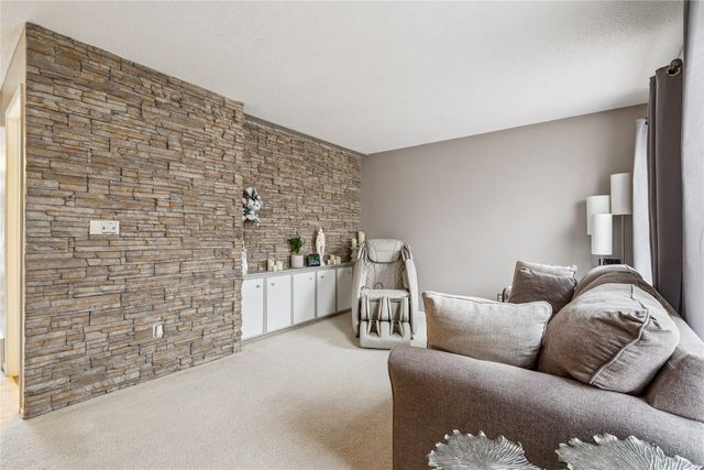 8616 Alpine Drive C, Urbandale, IA 50322