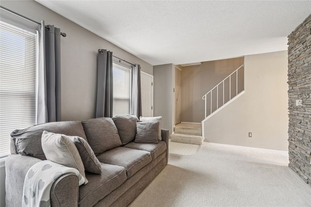 8616 Alpine Drive C, Urbandale, IA 50322