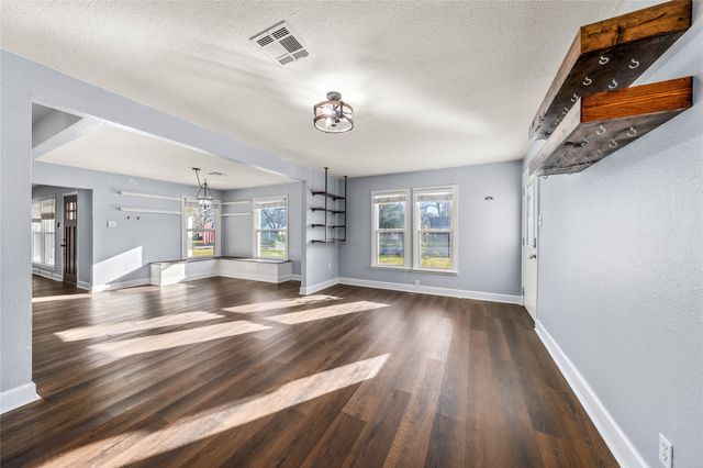 4007 Austin Avenue, Waco, TX 76710