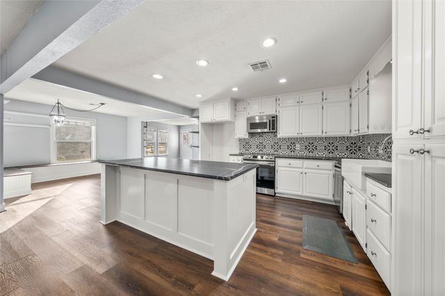 4007 Austin Avenue, Waco, TX 76710