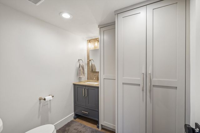 3042 S 2520 E, Millcreek, UT 84109