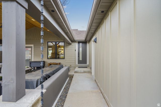 3042 S 2520 E, Millcreek, UT 84109