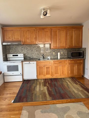 253 Humphrey St 2, Marblehead, MA 01945
