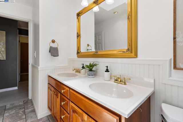 1043 Vienna St, Livermore, CA 94550
