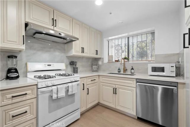 303 N Lincoln Avenue D, Monterey Park, CA 91755