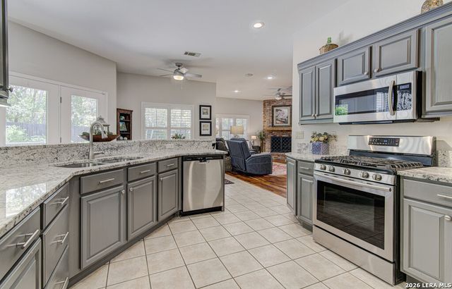 912 MISSION HILLS DR, New Braunfels, TX 78130