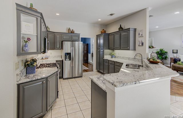 912 MISSION HILLS DR, New Braunfels, TX 78130