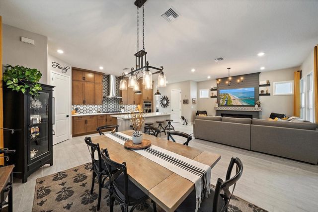 7313 DONNYBROOK LANE, Sarasota, FL 34240