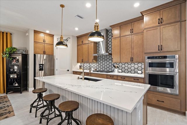 7313 DONNYBROOK LANE, Sarasota, FL 34240