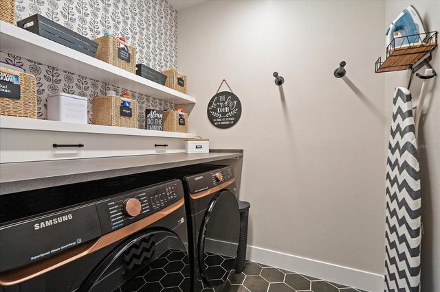 7313 DONNYBROOK LANE, Sarasota, FL 34240