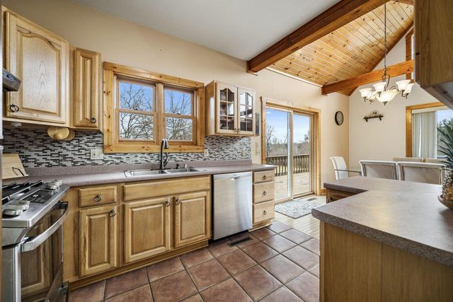 N5568 Johnson ROAD, Delavan, WI 53115