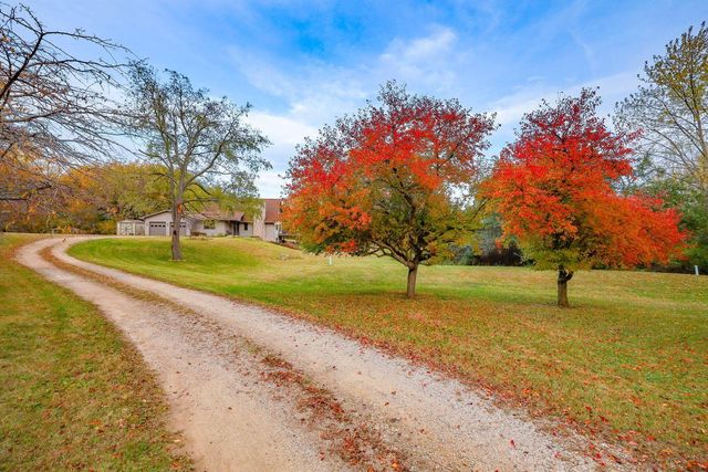 N5568 Johnson ROAD, Delavan, WI 53115