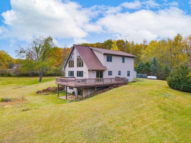 N5568 Johnson ROAD, Delavan, WI 53115