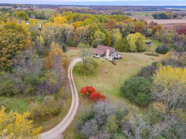 N5568 Johnson ROAD, Delavan, WI 53115