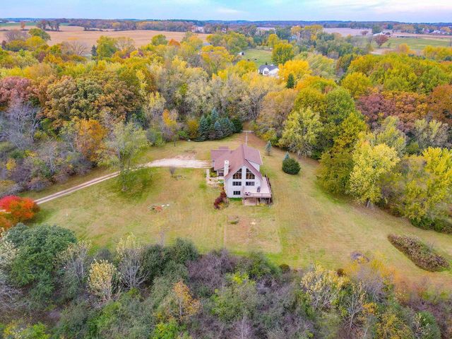 N5568 Johnson ROAD, Delavan, WI 53115