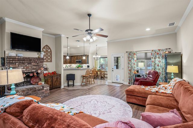 510 Lockwood Lane, Weatherford, TX 76087