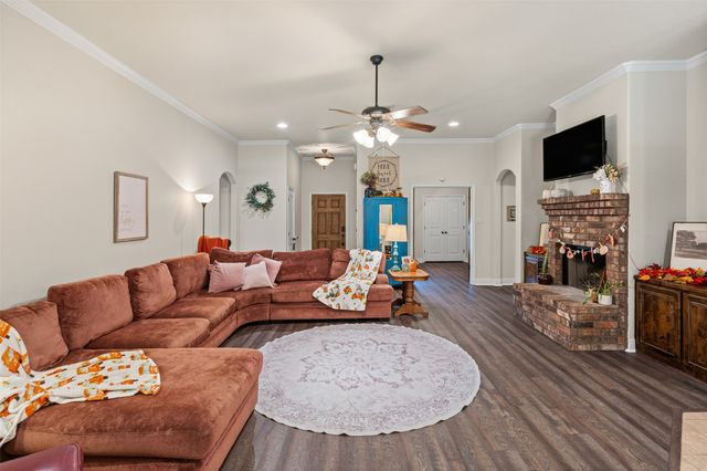 510 Lockwood Lane, Weatherford, TX 76087