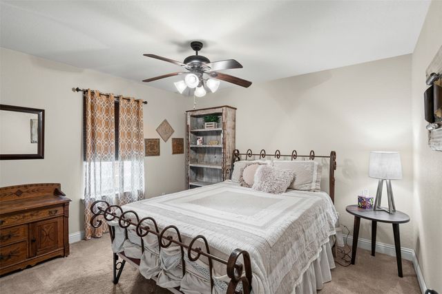 510 Lockwood Lane, Weatherford, TX 76087