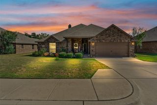 510 Lockwood Lane, Weatherford, TX 76087