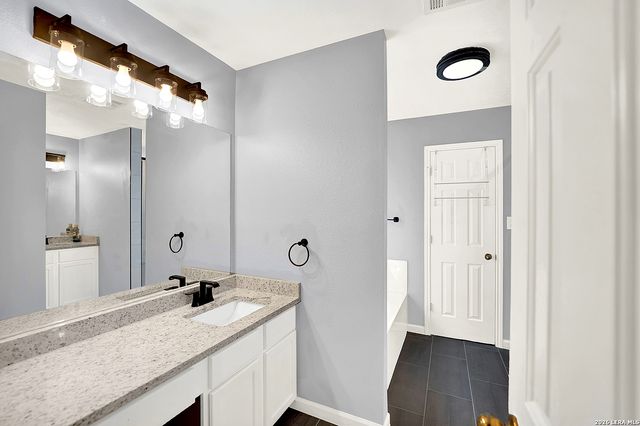 20826 Panoramic Ct, San Antonio, TX 78258