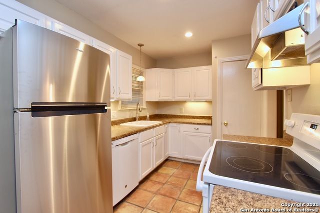 209 LYMAN DR, Terrell Hills, TX 78209