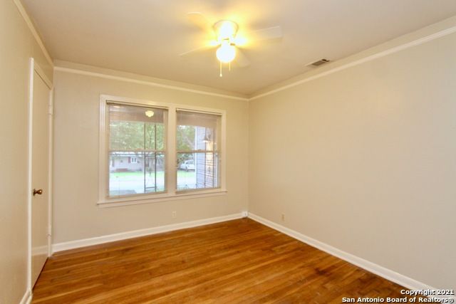 209 LYMAN DR, Terrell Hills, TX 78209