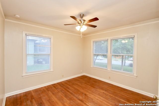 209 LYMAN DR, Terrell Hills, TX 78209
